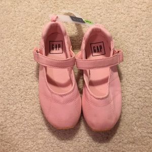 NWT baby Gap shoes size 10 & 5